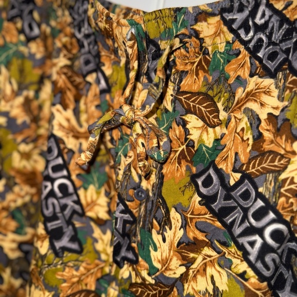 Duck Dynasty Men's Camouflage Joggers - Picture 2 of 10